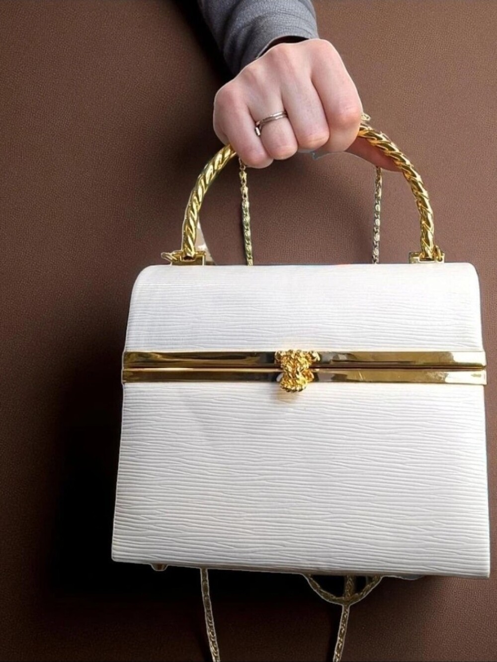 Vintage White Lunchbox‎ Purse Handbag Gold Chain Mod MCM Embossed Faux Leather